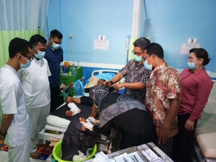 Pendampingan Perawat Luka Dalam Mendeteksi Dini Maserasi Pada Luka Kaki Diabetik menggunakan Flir On