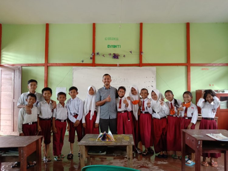 Dosen STIK Muhammadiyah Pontianak Sambangi Desa Tanjung Saleh