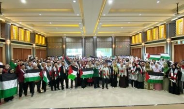 ITEKES MUHAMMADIYAH  KALBAR  ADAKAN  AKSI BELA PALESTINA
