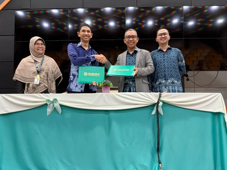 ITEKES Muhammadiyah Kalbar Tembus Kemitraan Global dengan IIUM Malaysia, Tandatangani MoU